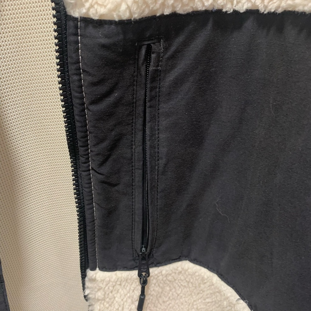 Timberland Black and Cream Sherpa Jacket - Picture 4 of 5